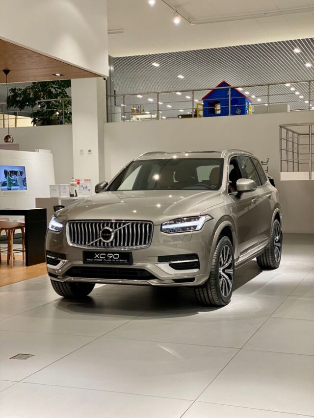 Volvo XC90, T8 AWD plug-in hybrid, Recharge Inscription