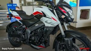 Bajaj Pulsar NS200 Sports Bike launched at a price of ₹1.47 lakh with 199.5cc powerful engine