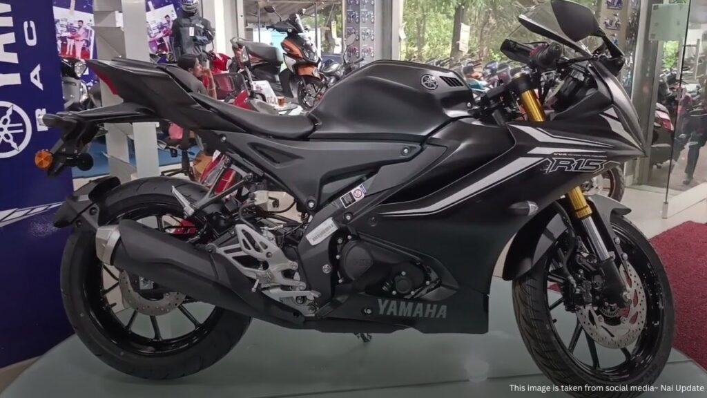 Yamaha R15 Bike